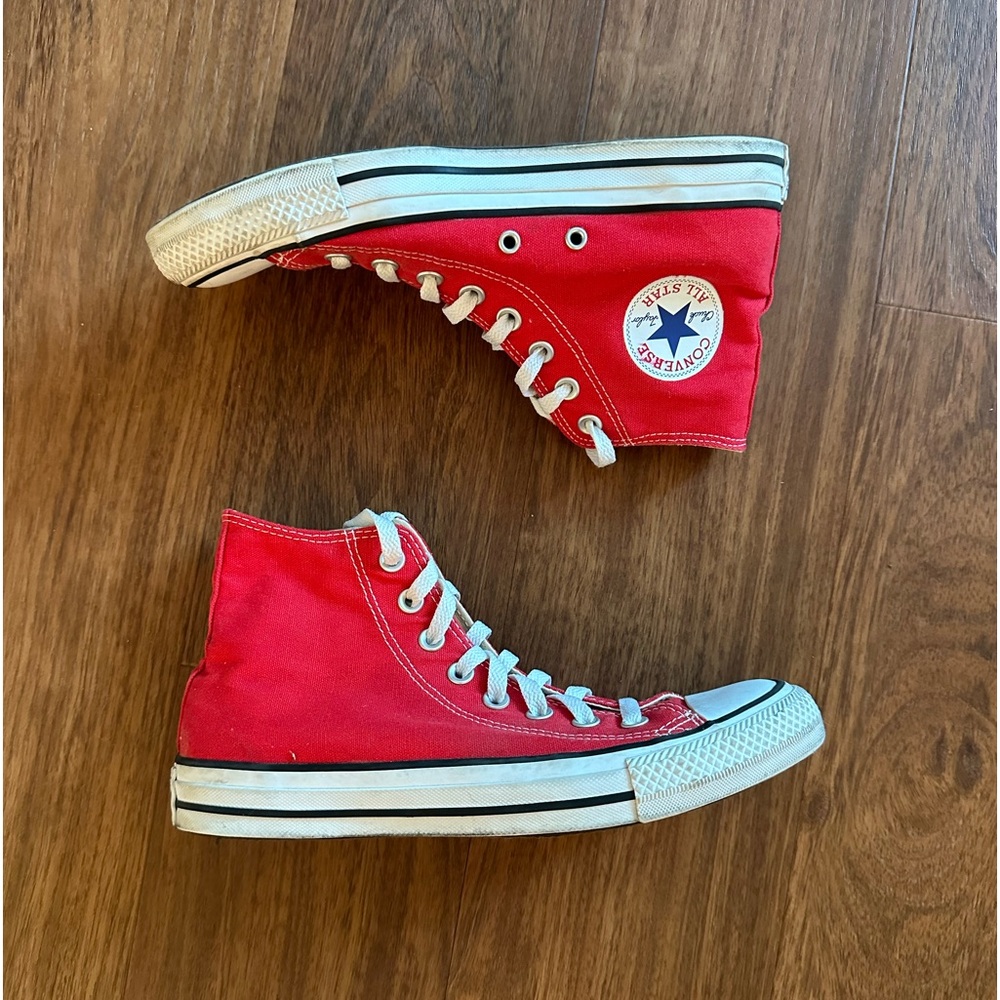 Red Converse Women’s Size: 9